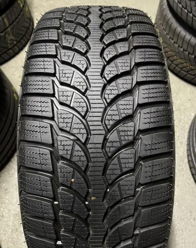 Bridgestone Blizzak LM-32 245/45 R19 102V