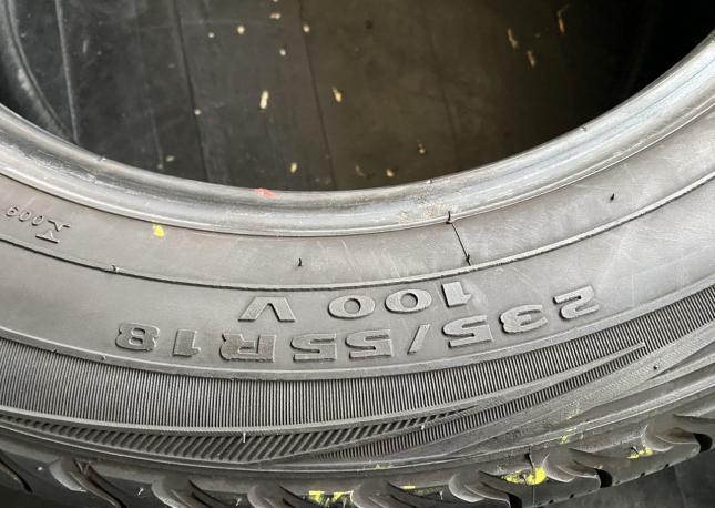 Kumho Road Venture APT KL51 235/55 R18