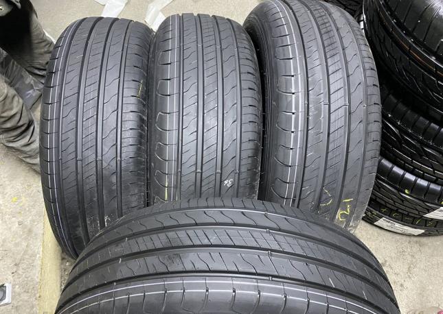 Goodyear EfficientGrip 275/60 R20 115H