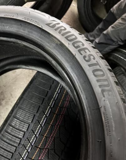 Bridgestone Blizzak LM-005 295/35 R21