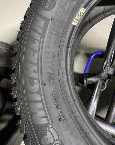 Michelin Alpin A4 185/65 R15