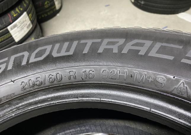 Vredestein SnowTrac 5 205/60 R16