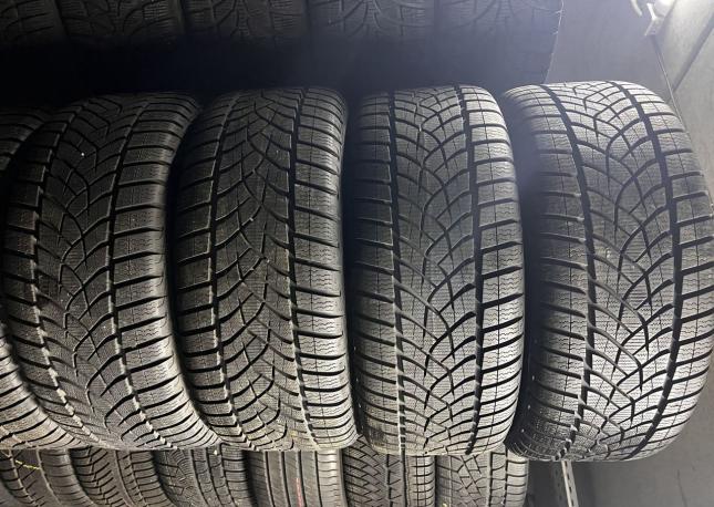 Goodyear UltraGrip Performance 245/40 R18