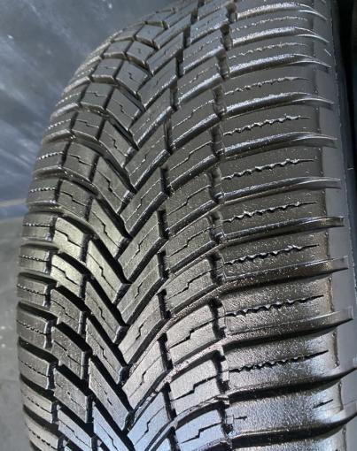 Bridgestone Weather Control A005 225/55 R19