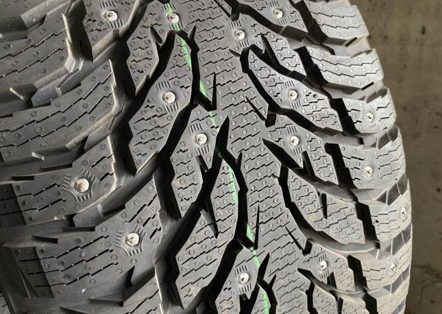 Nokian Tyres Hakkapeliitta 9 SUV 285/40 R22 110T