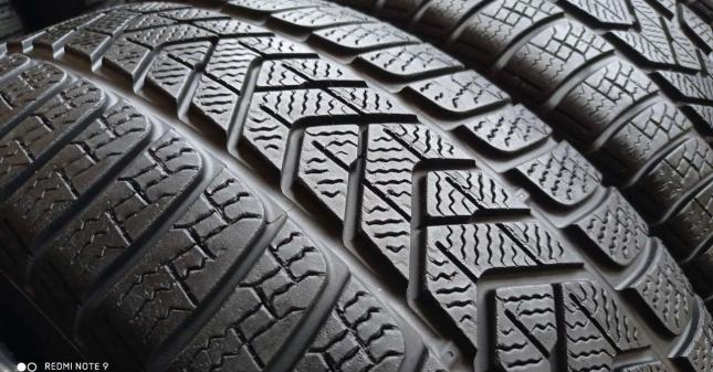 Pirelli Winter Sottozero 3 245/45 R19