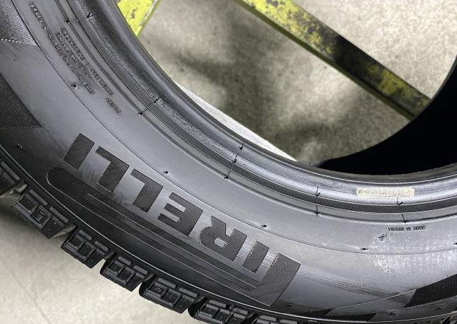 Pirelli Ice Zero 205/60 R16