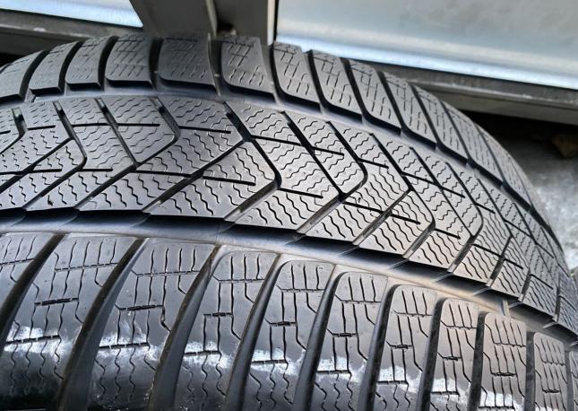 Pirelli Winter Sottozero 3 275/35 R19 и 245/40 R19 98V