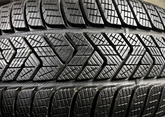 Pirelli Scorpion Winter 255/45 R20