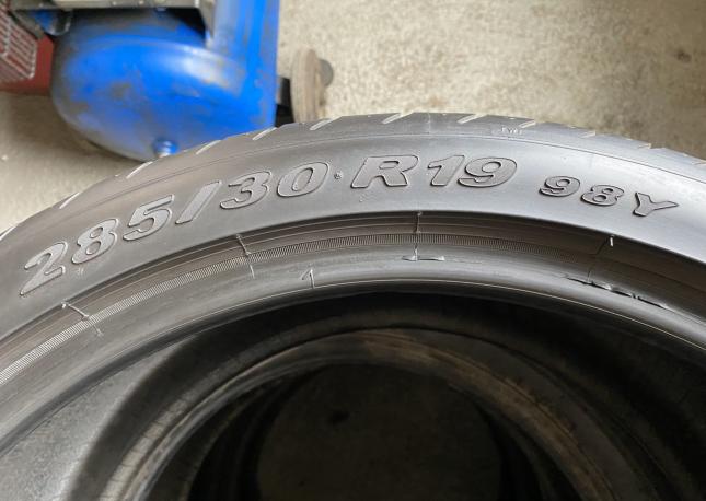 Pirelli P Zero 285/30 R19 98Y