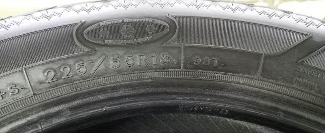 Goodyear UltraGrip Ice WRT 225/55 R18 98T