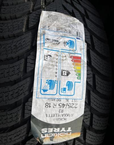 Nokian Tyres Hakkapeliitta R3 225/45 R18