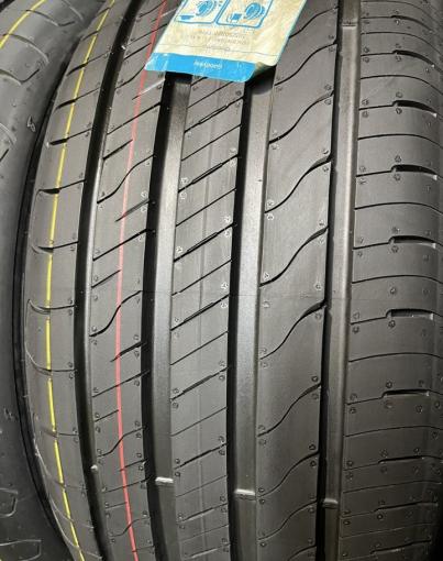 Goodyear EfficientGrip 2 SUV 265/50 R20 111V