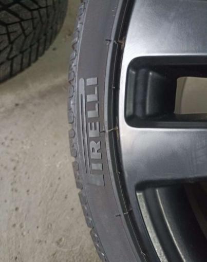 Pirelli Winter Sottozero 240 Serie II 285/30 R19