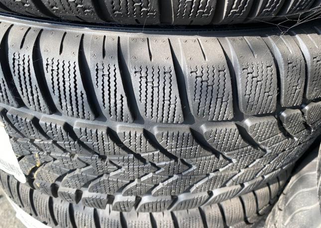 Dunlop SP Winter Sport 4D 235/50 R18