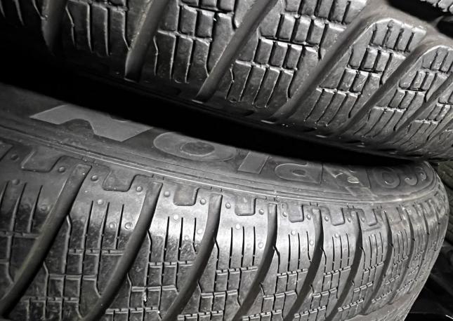 Pirelli Scorpion Winter 285/40 R22