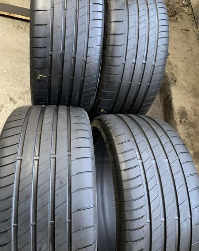 Bridgestone Potenza S005 235/35 R19