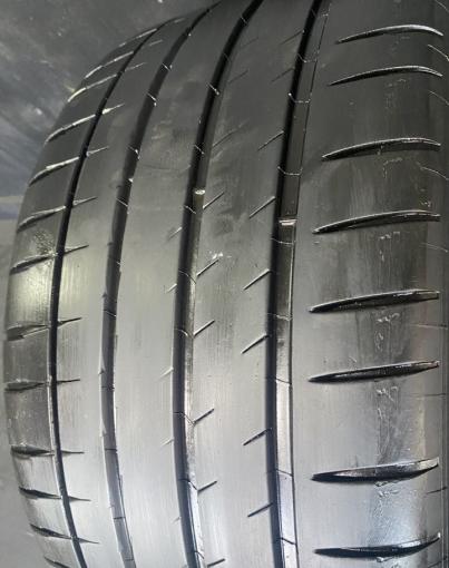 Michelin Pilot Sport 4 S 265/35 R19