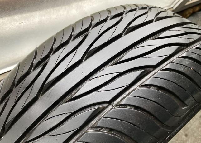 Maxxis M35 Victra Asymmet 255/55 R20 110W