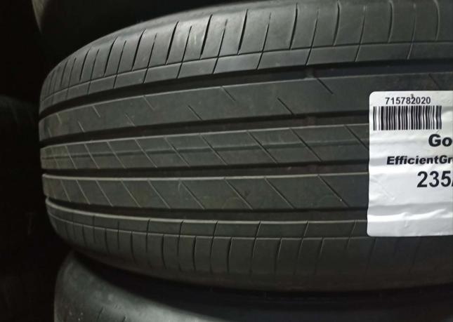 Goodyear EfficientGrip Performance 2 235/60 R20