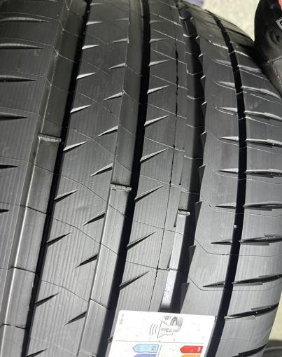 Michelin Pilot Sport 4 S 285/30 R22 101Y