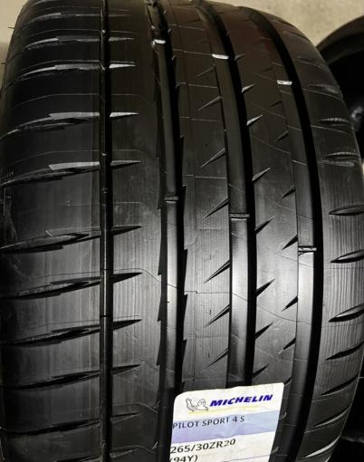 Michelin Pilot Sport 4 S 265/30 R20