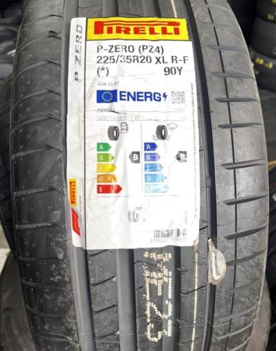 Pirelli P Zero PZ4 225/35 R20