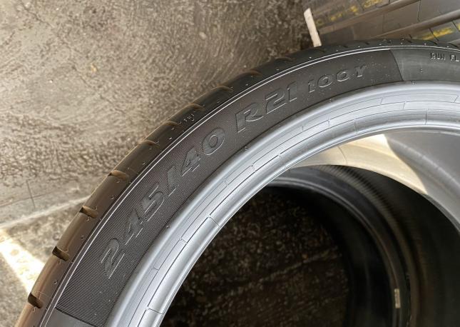 Pirelli P Zero PZ4 245/40 R21 100Y