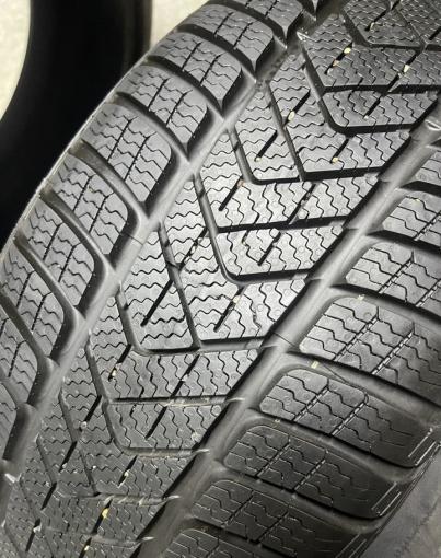 Pirelli Winter Sottozero 3 225/40 R19 93H