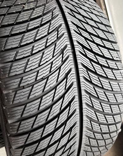 Michelin Pilot Alpin 5 SUV 295/35 R21