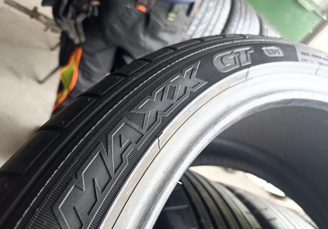 Dunlop SP Sport Maxx TT DSST 275/35 R21