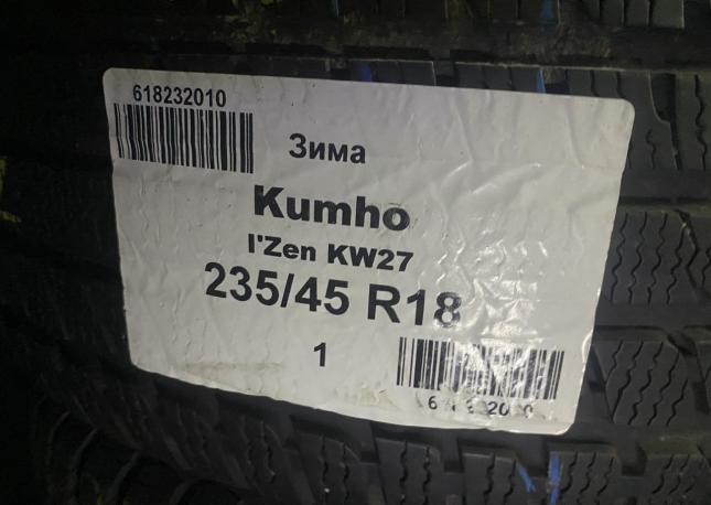 Kumho I&#39;Zen KW27 235/45 R18