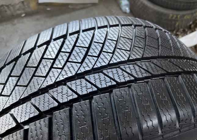 Continental ContiWinterContact TS 830 P 275/35 R20 102W