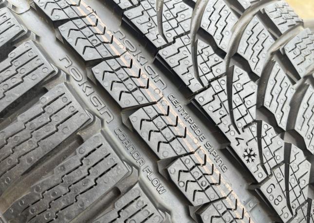 Nokian Tyres WR A4 235/45 R19 99V