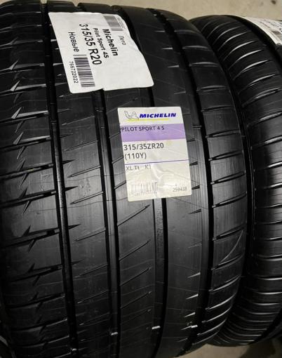 Michelin Pilot Sport 4 S 315/35 R20 и 275/40 R20