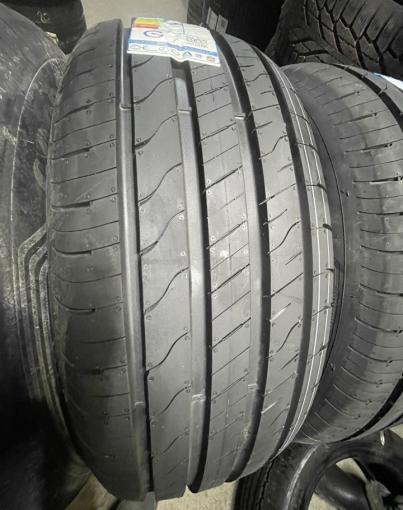 Goodyear EfficientGrip Performance SUV 275/60 R20 115H