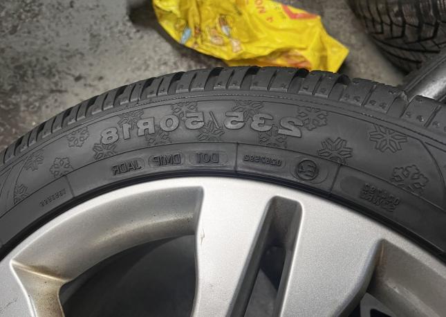 Dunlop SP Winter Sport 4D ROF 235/50 R18