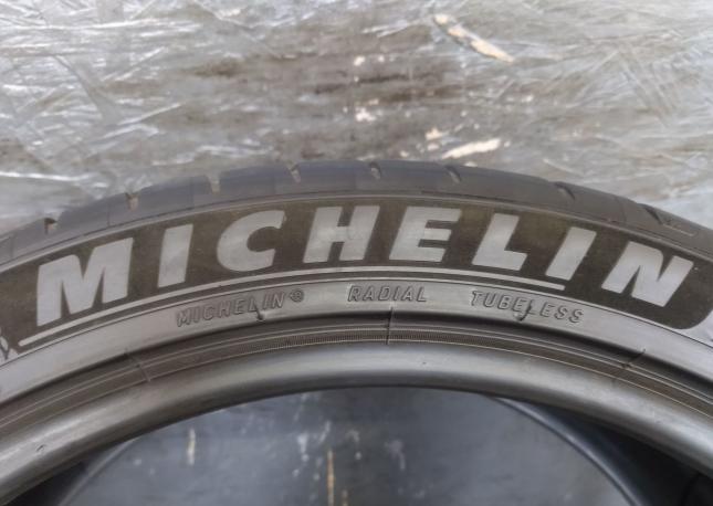 Michelin Pilot Sport 4 S 235/40 R19 96Y