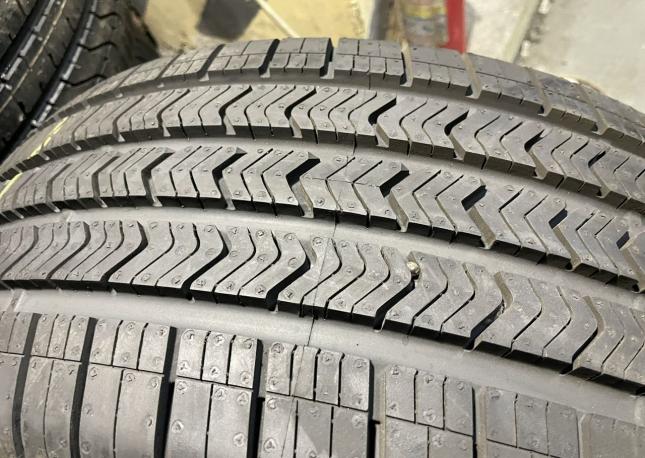 Goodyear Eagle Sport 245/40 R19 98H