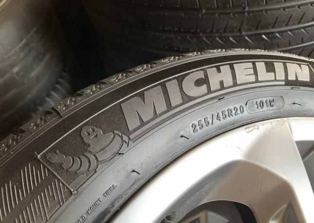 Michelin Latitude Sport 3 255/45 R20 101W