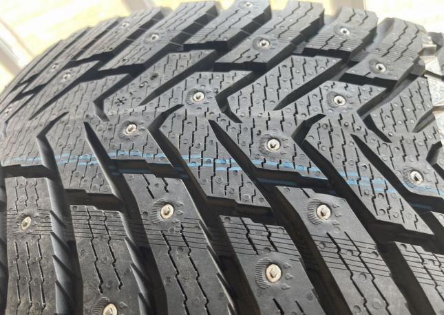 Nokian Tyres Hakkapeliitta 8 SUV 265/40 R21 105T