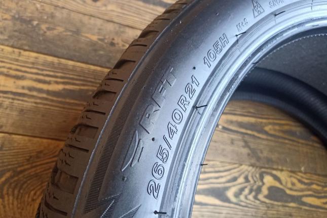 Bridgestone Blizzak LM005 RFT 265/40 R21