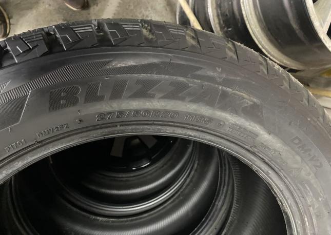 Bridgestone Blizzak DM-V2 275/50 R20 113S