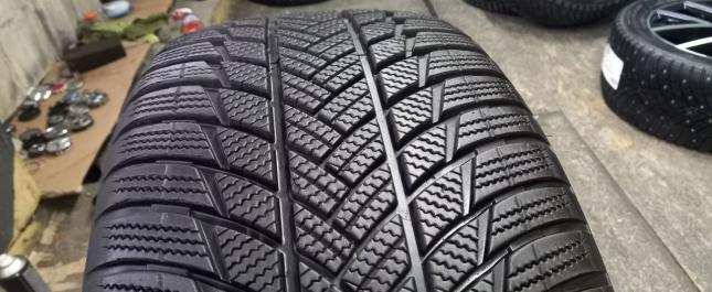 Bridgestone Blizzak LM-001 285/45 R21 113V