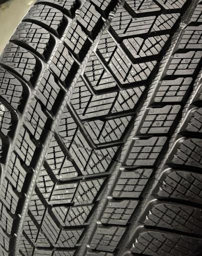 Pirelli Scorpion Winter 275/35 R22 и 315/30 R22 V