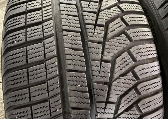 Hankook Winter I&#39;Cept Evo2 W320 235/40 R18 95V