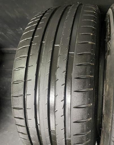 Michelin Pilot Sport 4 255/45 R19