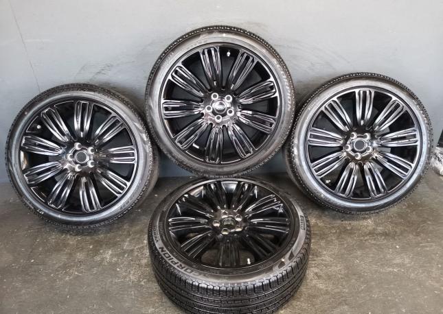 Оригинальные колеса на Range Rover Sport R22