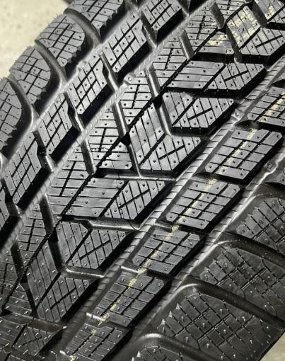 Pirelli Scorpion Winter 285/45 R21 113V