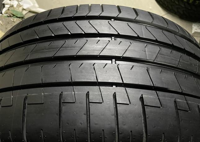 Pirelli P Zero PZ4 285/40 R19 107Y